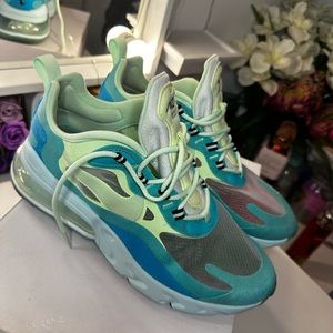 Mens Air Max 270 React